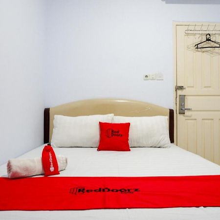 Reddoorz @ Hotel Bravo Pantai Kamali Bau Bau Baubau Buitenkant foto