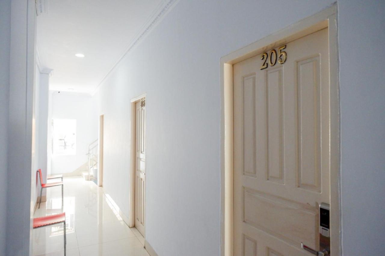 Reddoorz @ Hotel Bravo Pantai Kamali Bau Bau Baubau Buitenkant foto
