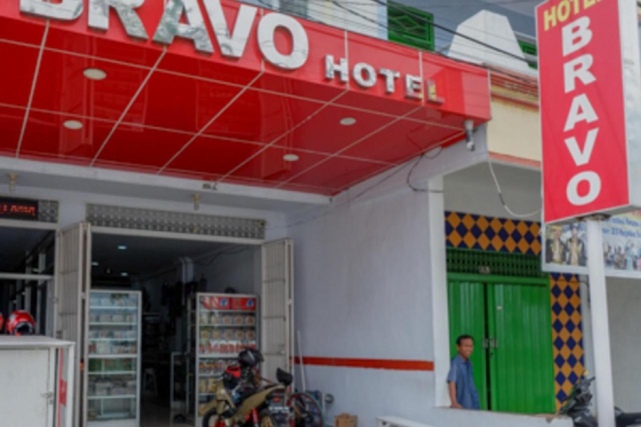 Reddoorz @ Hotel Bravo Pantai Kamali Bau Bau Baubau Buitenkant foto