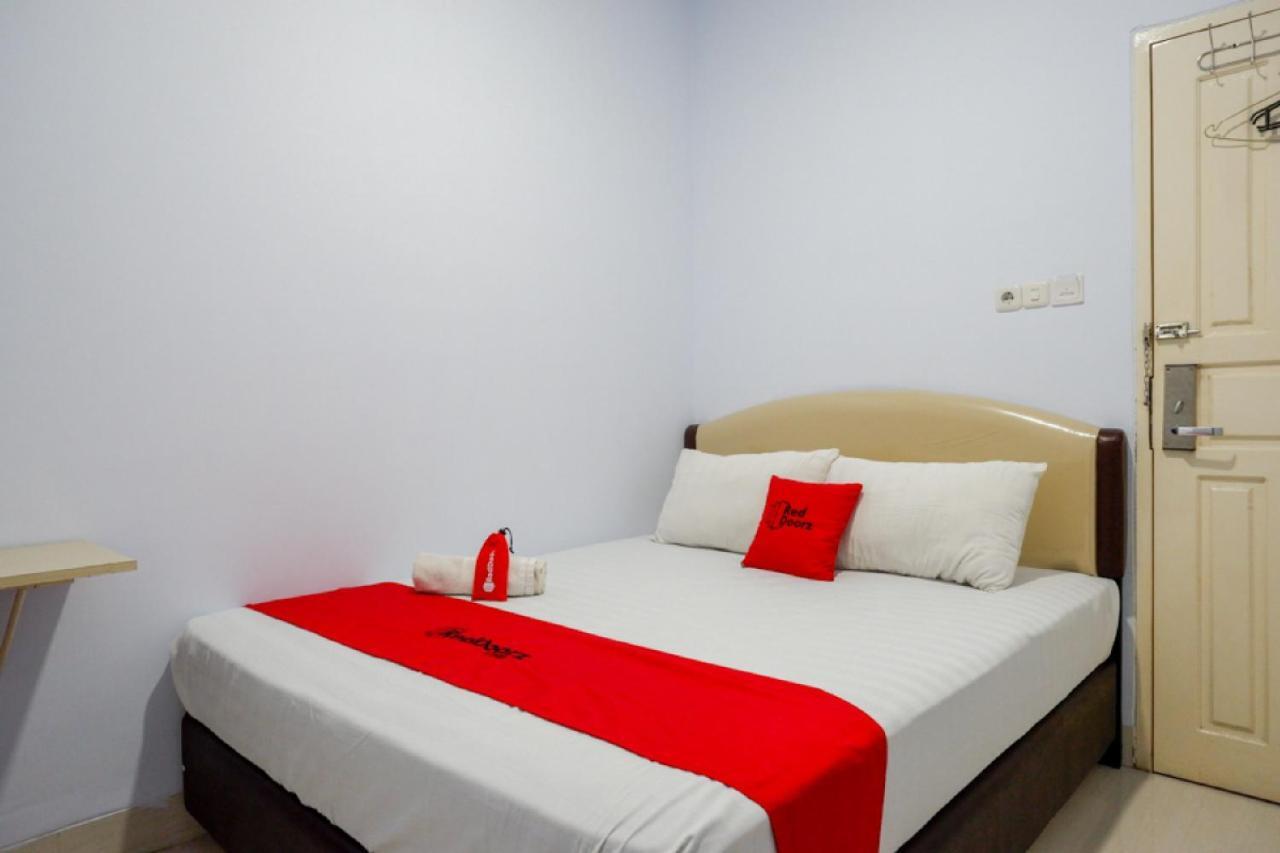 Reddoorz @ Hotel Bravo Pantai Kamali Bau Bau Baubau Buitenkant foto