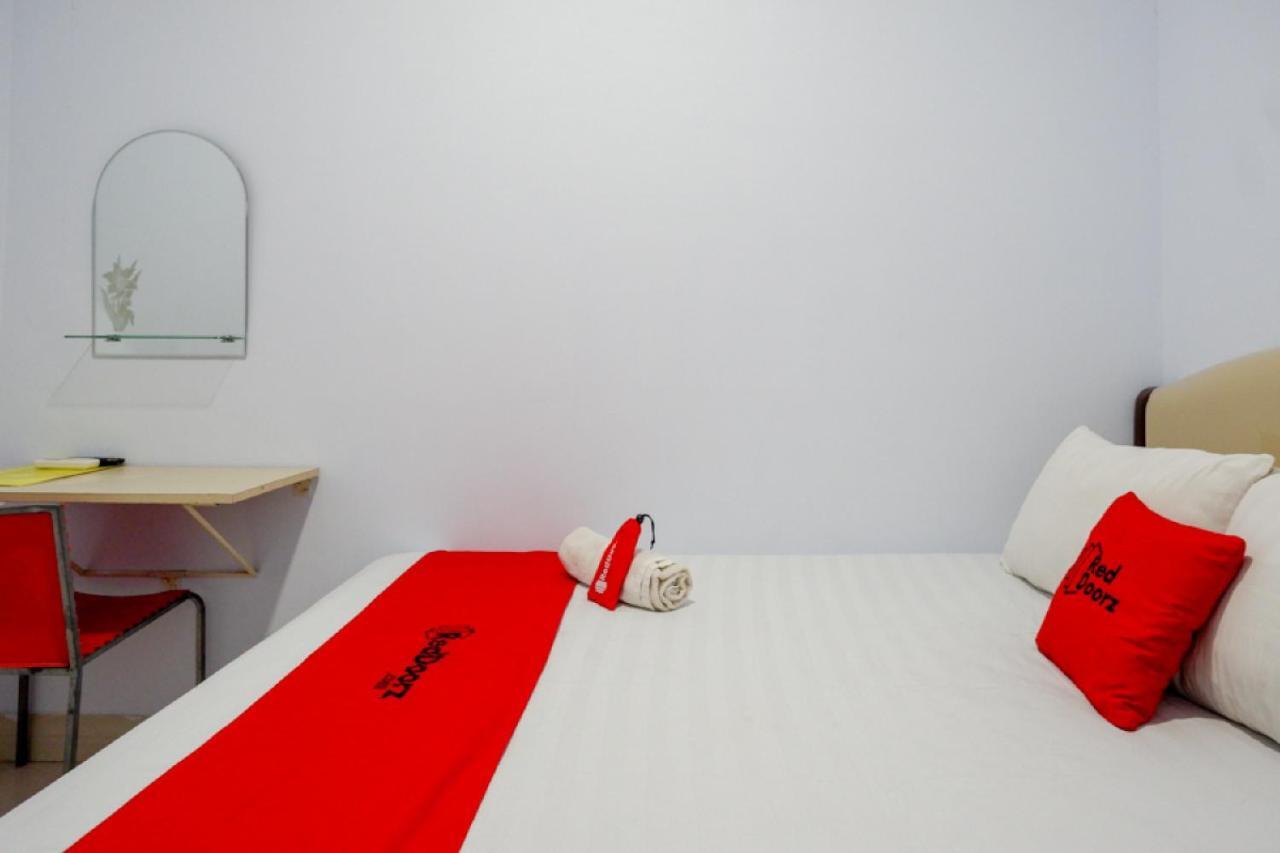Reddoorz @ Hotel Bravo Pantai Kamali Bau Bau Baubau Buitenkant foto