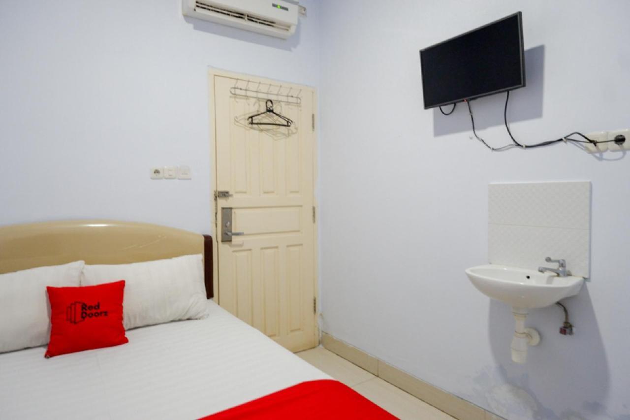 Reddoorz @ Hotel Bravo Pantai Kamali Bau Bau Baubau Buitenkant foto