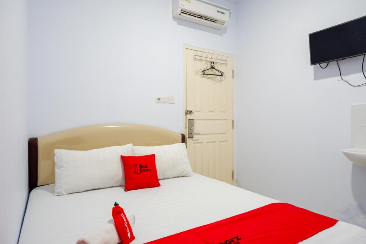 Reddoorz @ Hotel Bravo Pantai Kamali Bau Bau Baubau Buitenkant foto